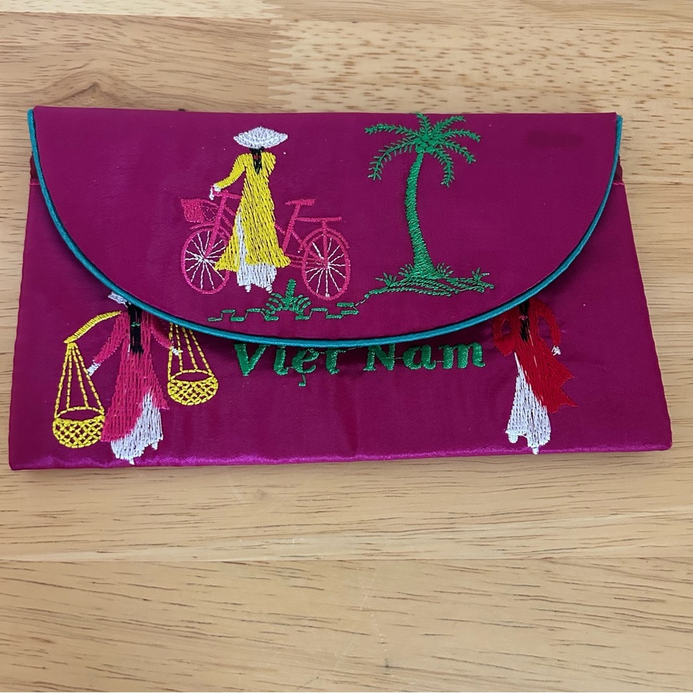 Vintage pink satin wallet Vietnam Wallet Embroidered Vietnam Asian palm tree